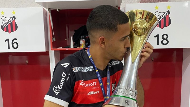 Mirandopolense integra time campeão Brasileiro da Série C