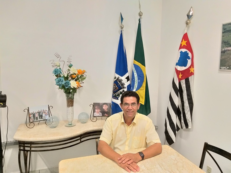 De office boy a prefeito, conheça a história de Clovis Izidio de Almeida