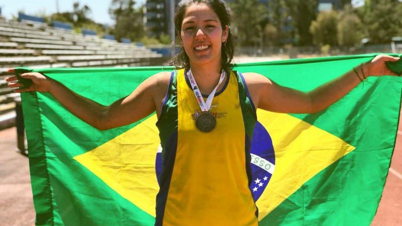 Atletismo, um salto na vida de Renata Katayama
