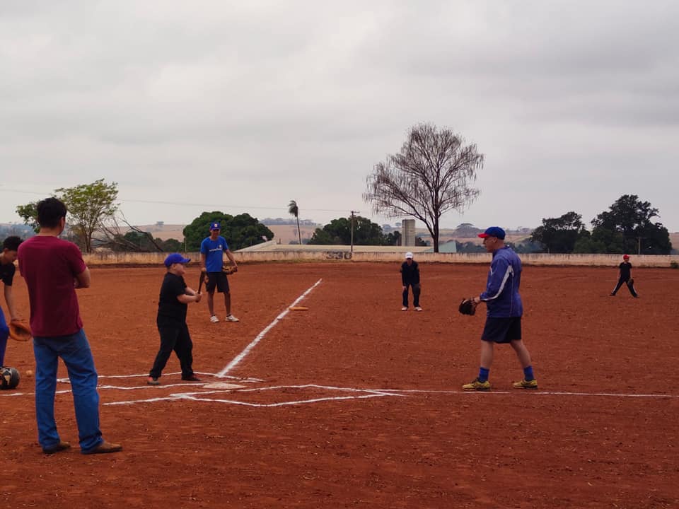 Escola de Beisebol de Mirandópolis convoca população para participar dos treinamentos