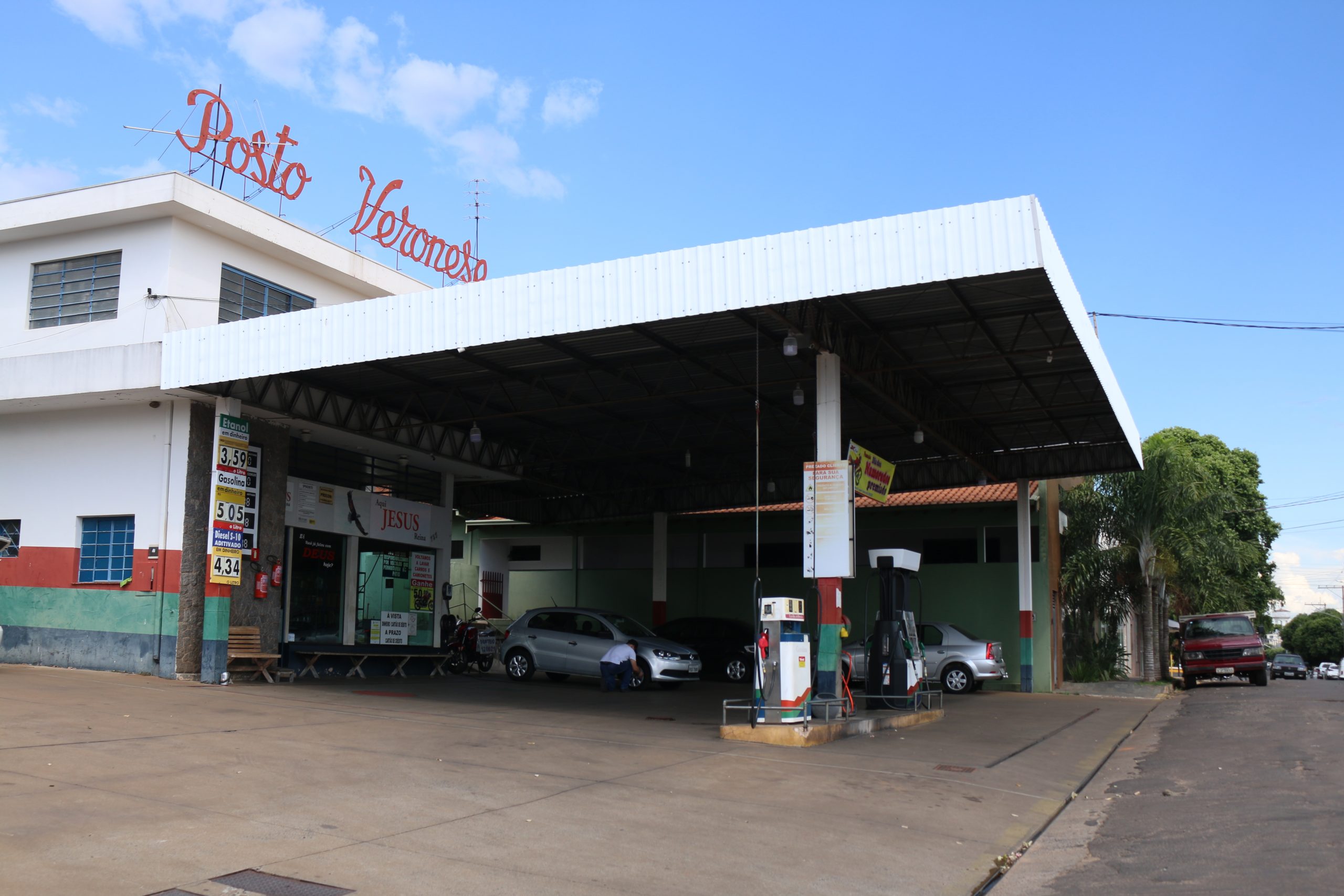 Preço da gasolina supera a casa dos R$ 6,40 em Mirandópolis