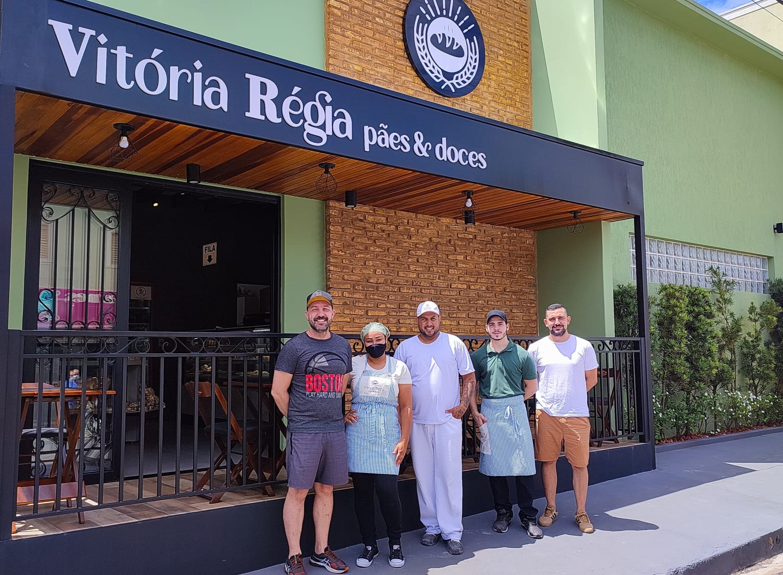 Padaria Vitória Régia reinaugura com novo espaço para café e lanches