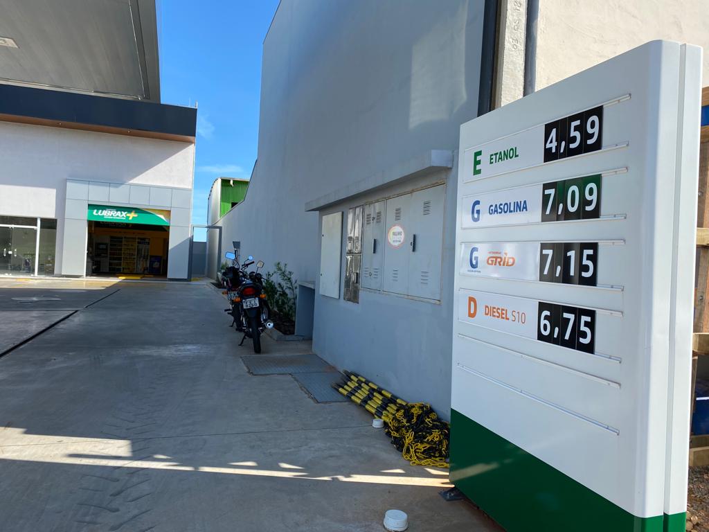 Gasolina tem preço médio de R$ 7,03 e botijão de gás chega a R$ 120, em Mirandópolis