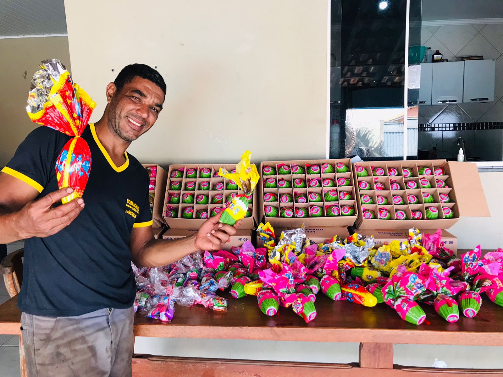 Ação Social: empresário arrecada chocolates para distribuir durante a páscoa