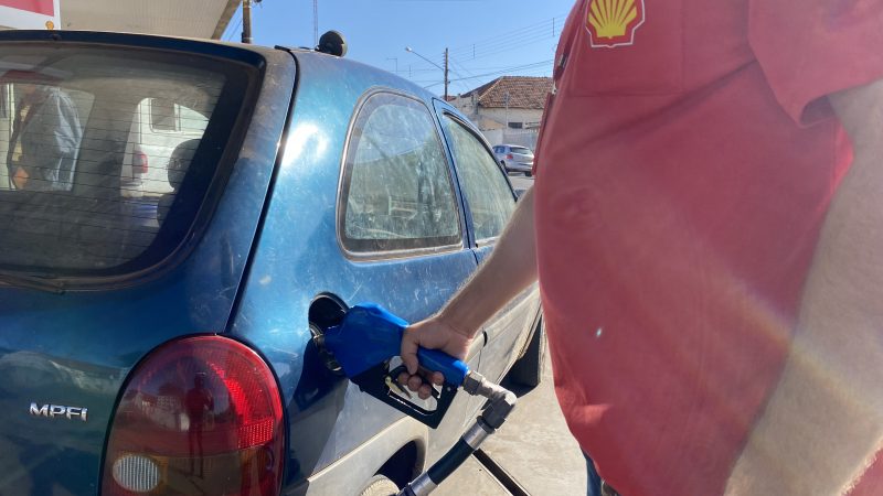 Com anúncio da queda do combustível, preço médio da gasolina chega a R$ 5,45 em Mirandópolis