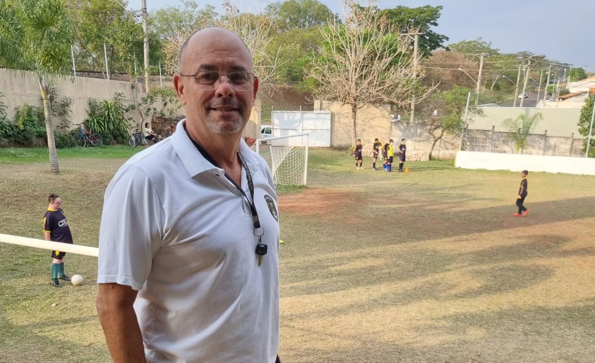 Luizinho Pedroso, ex-treinador de futsal do CAM, morre aos 62 anos