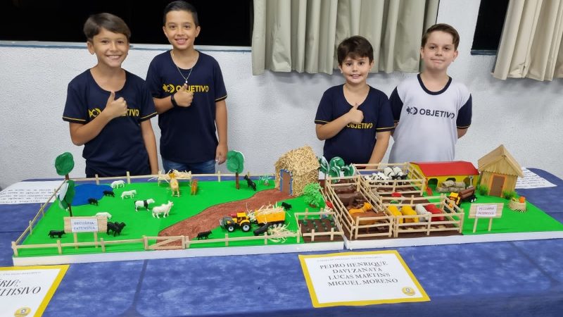 Colégio Objetivo Mirandópolis reúne alunos, pais e comunidade em Feira de Ciências