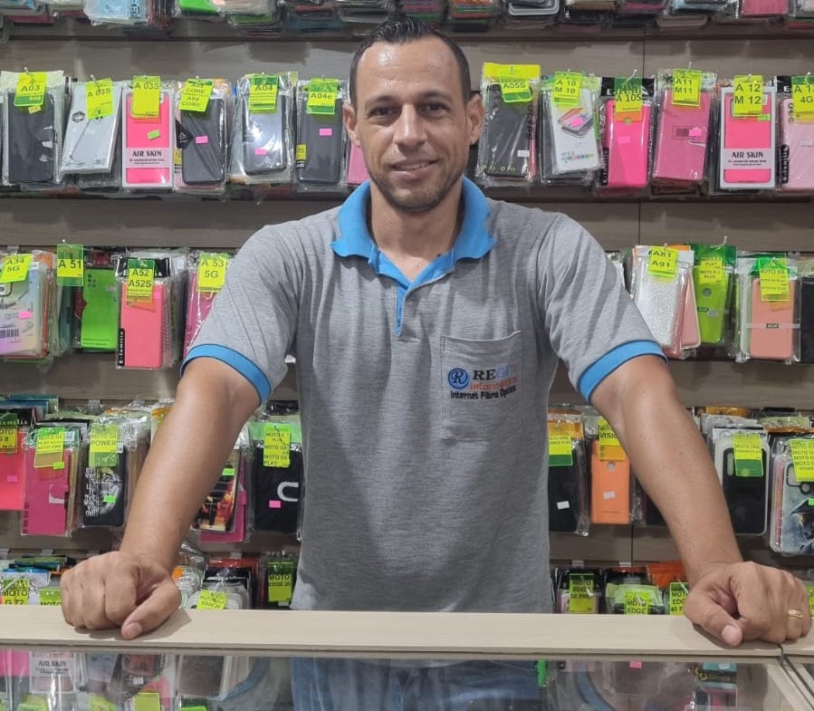 ‘São 15 anos empreendendo em Mirandópolis e ainda com lojas em Lavínia, Guaraçaí e Murutinga’, explica Regis