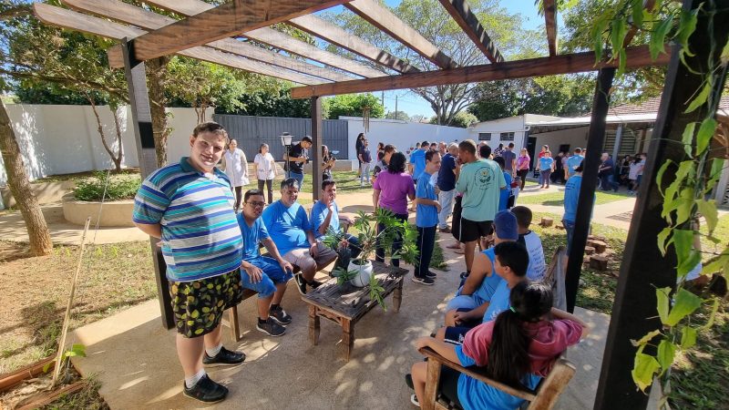 APAE de Mirandópolis inaugura Jardim Sensorial para favorecer terapias ao ar livre