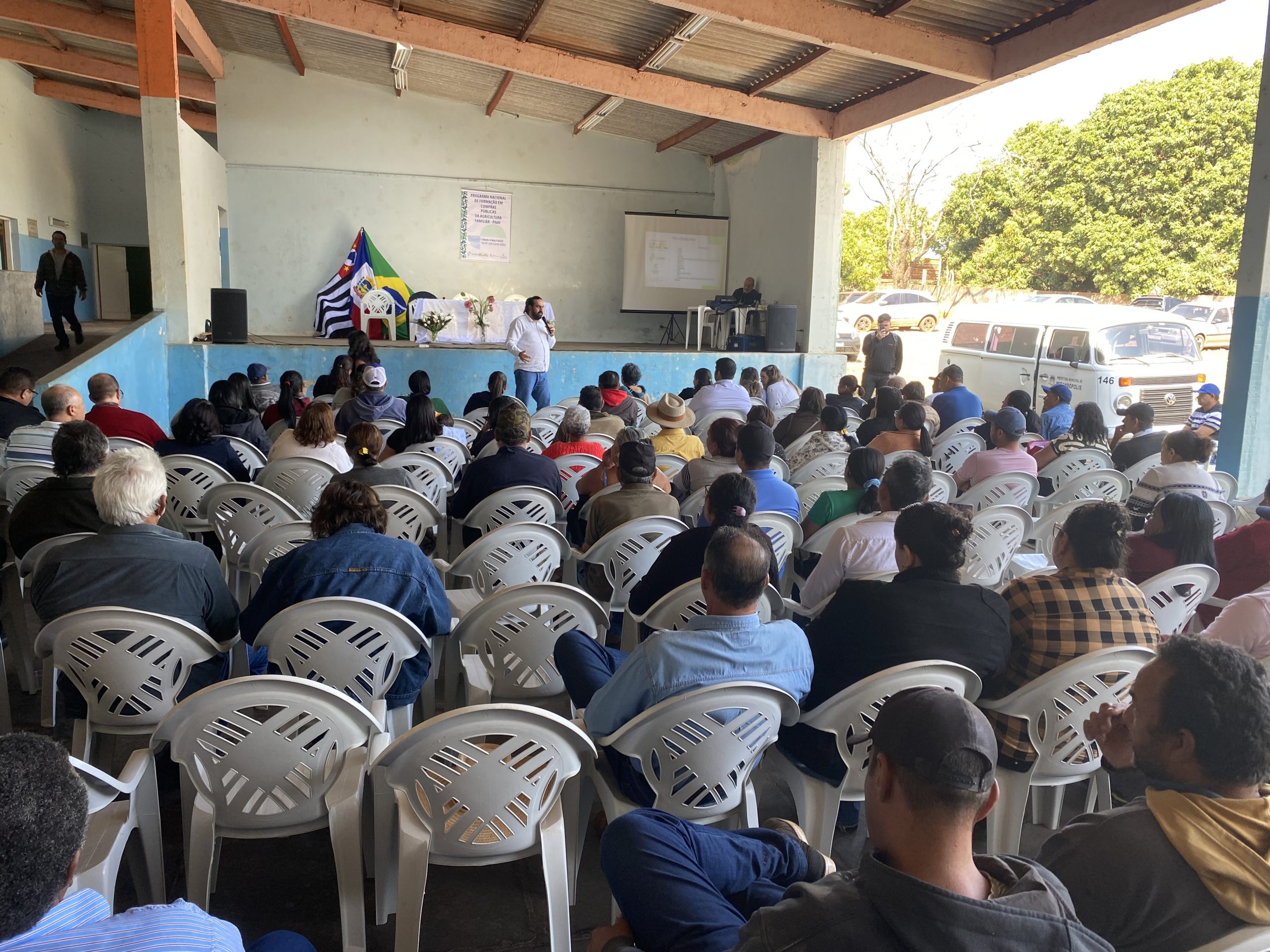 Produtores e assentados participam de oficina do PNAF no bairro da Terceira Aliança